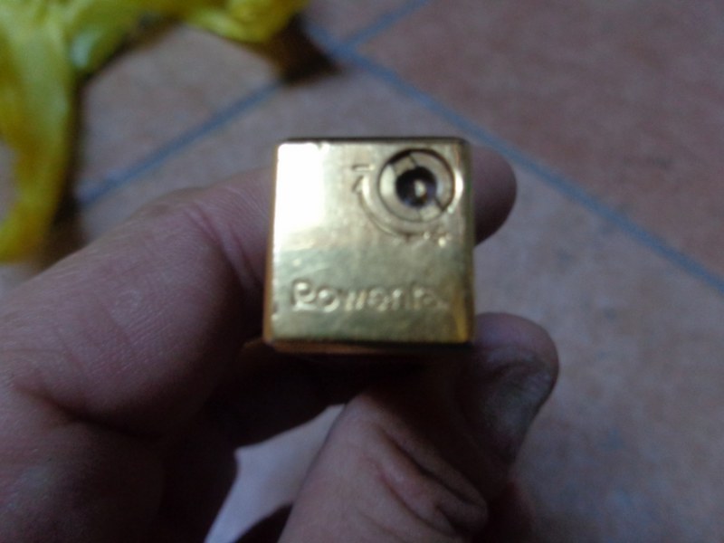 Accendino Rowenta Dorato e laccato anni ’70