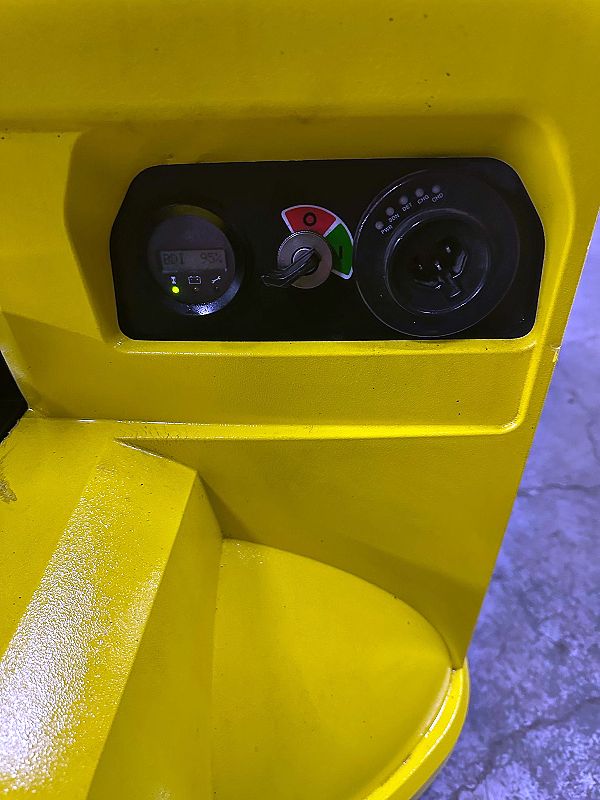 Transpallet elettrico portata kg 2000 Hyster